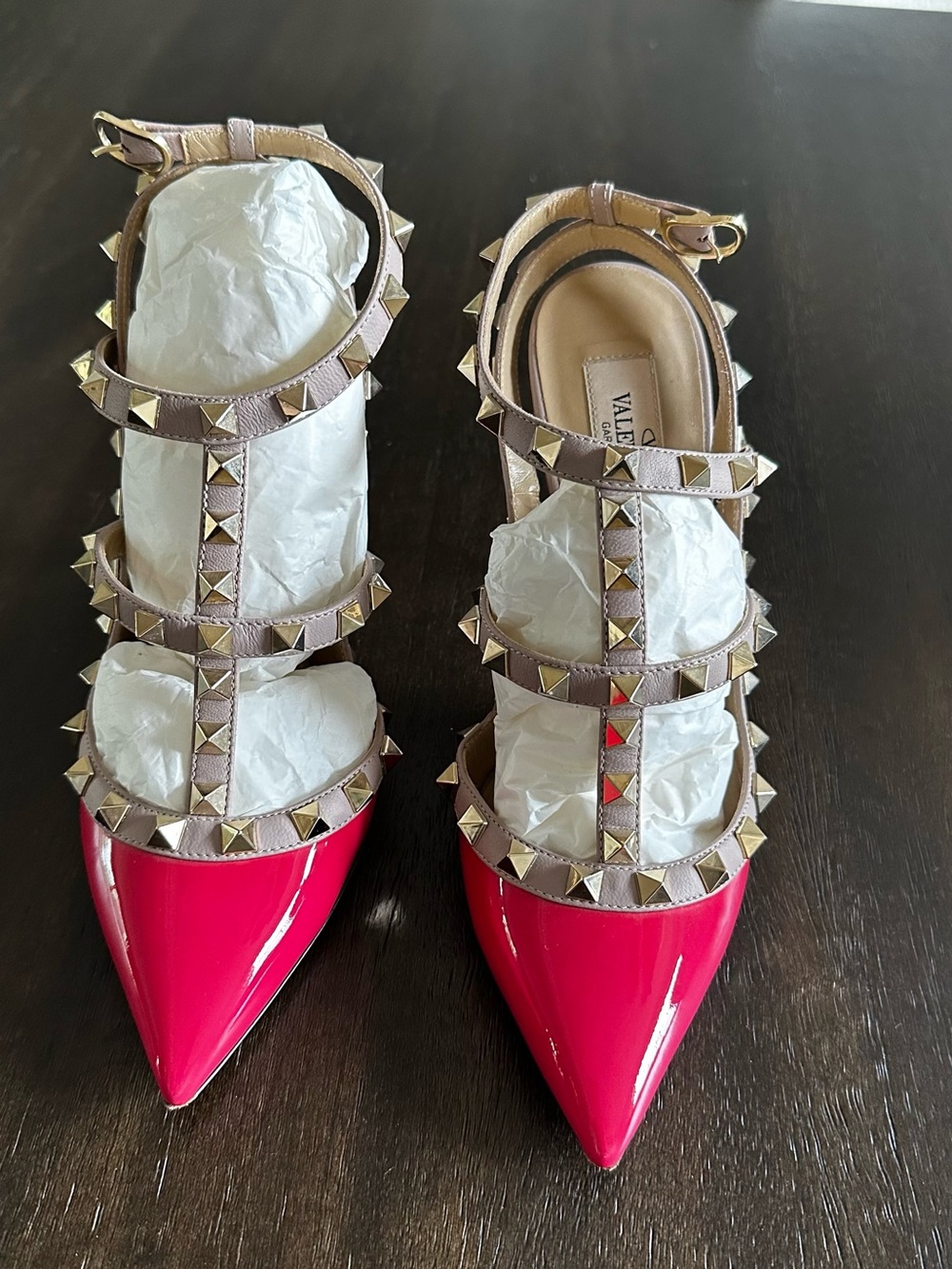 Valentino Garavani Hot Pink Patent Leather Rockstud 100mm Pumps in SIZE 35:5